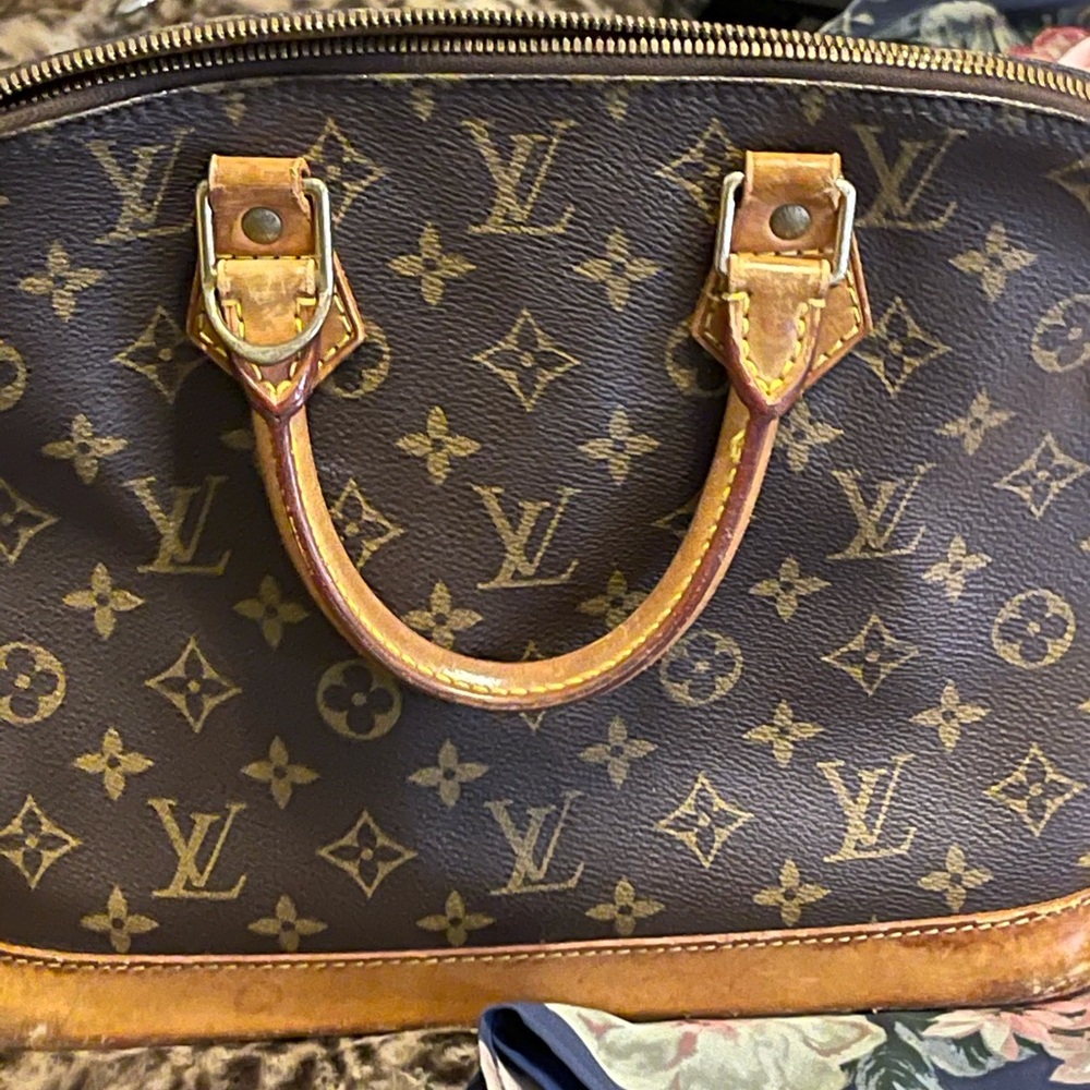 Used Authentic Louis Vuitton Alma Hand Bag